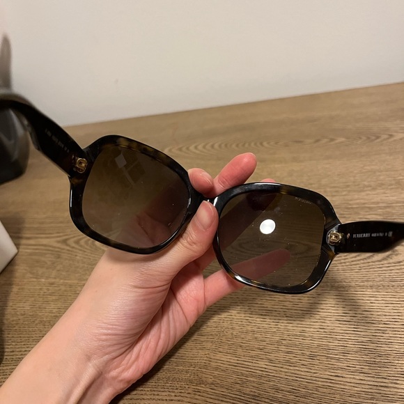Burberry Sunglasses Women Ladies No Prescription Brand New Case Included - Picture 10 of 12